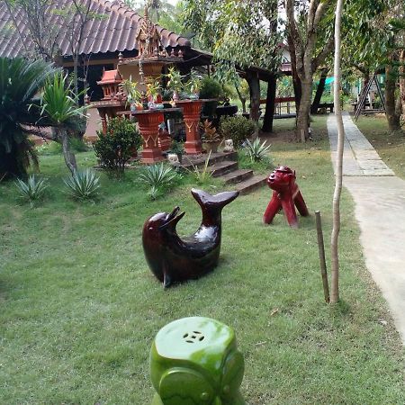 Baansuanleelawadee Resort Amphawa Eksteriør billede