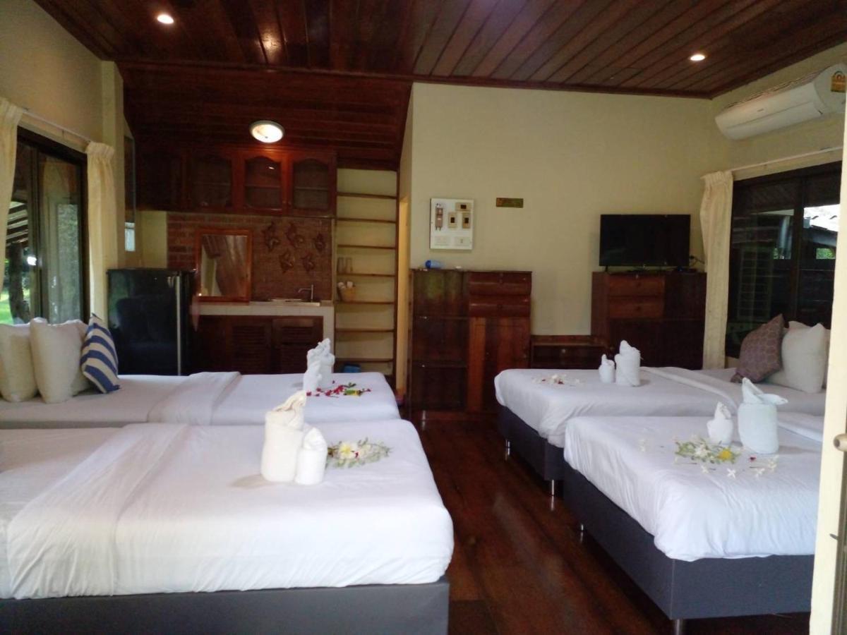 Baansuanleelawadee Resort Amphawa Eksteriør billede