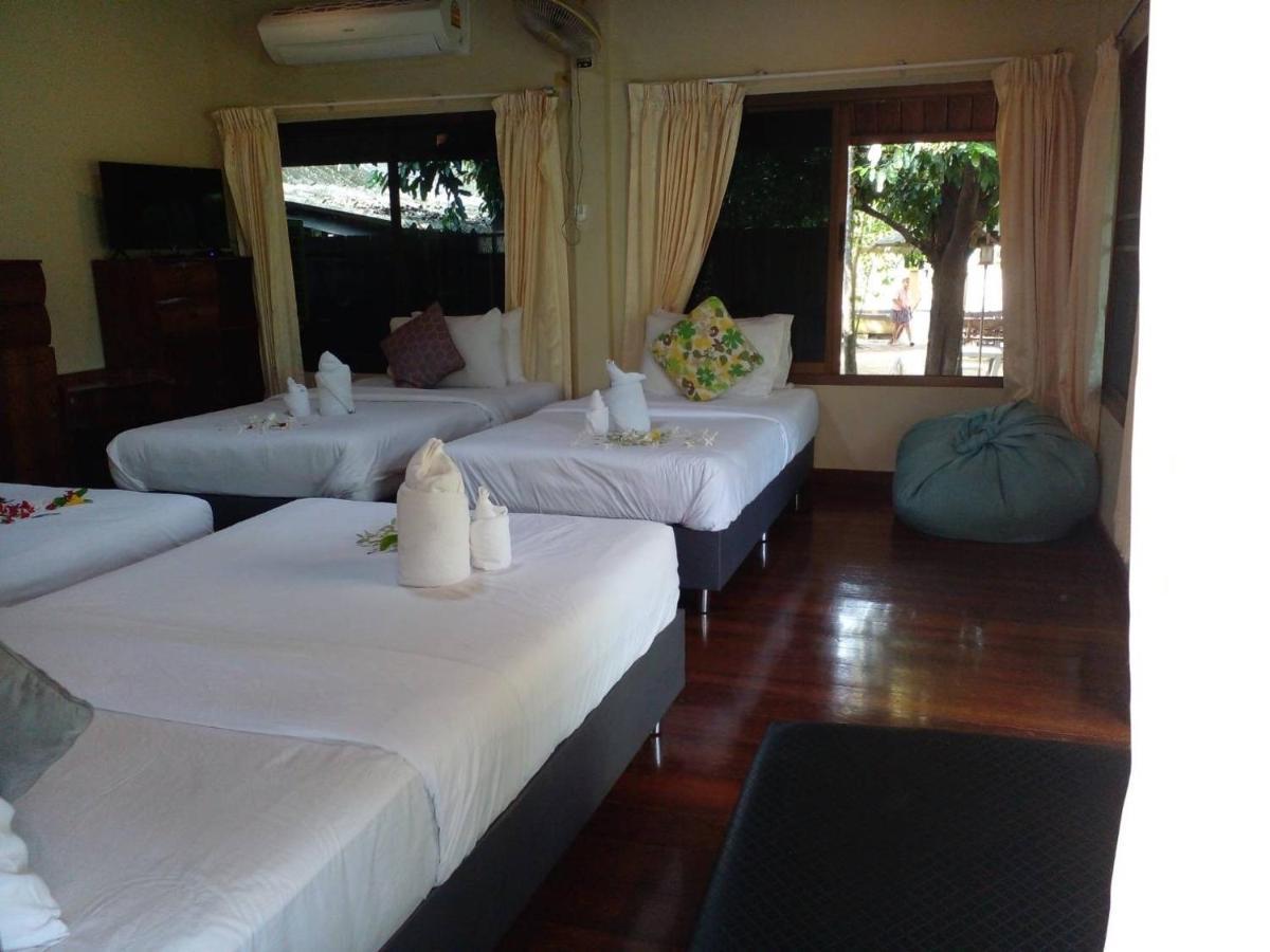 Baansuanleelawadee Resort Amphawa Eksteriør billede