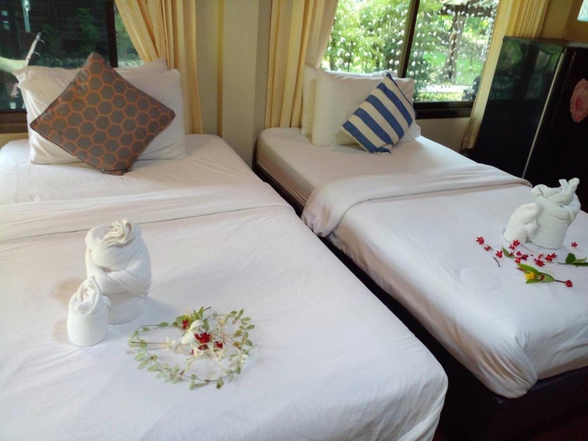 Baansuanleelawadee Resort Amphawa Eksteriør billede