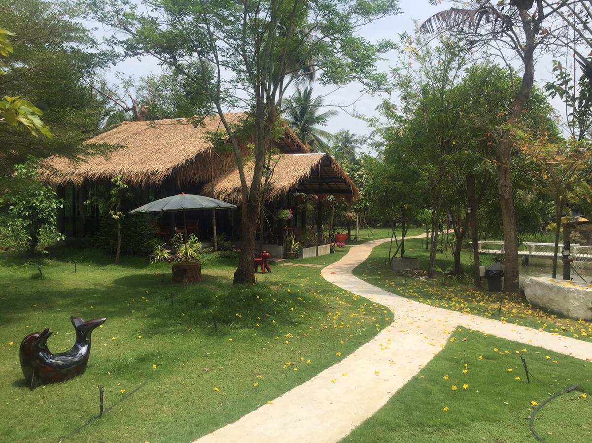 Baansuanleelawadee Resort Amphawa Eksteriør billede