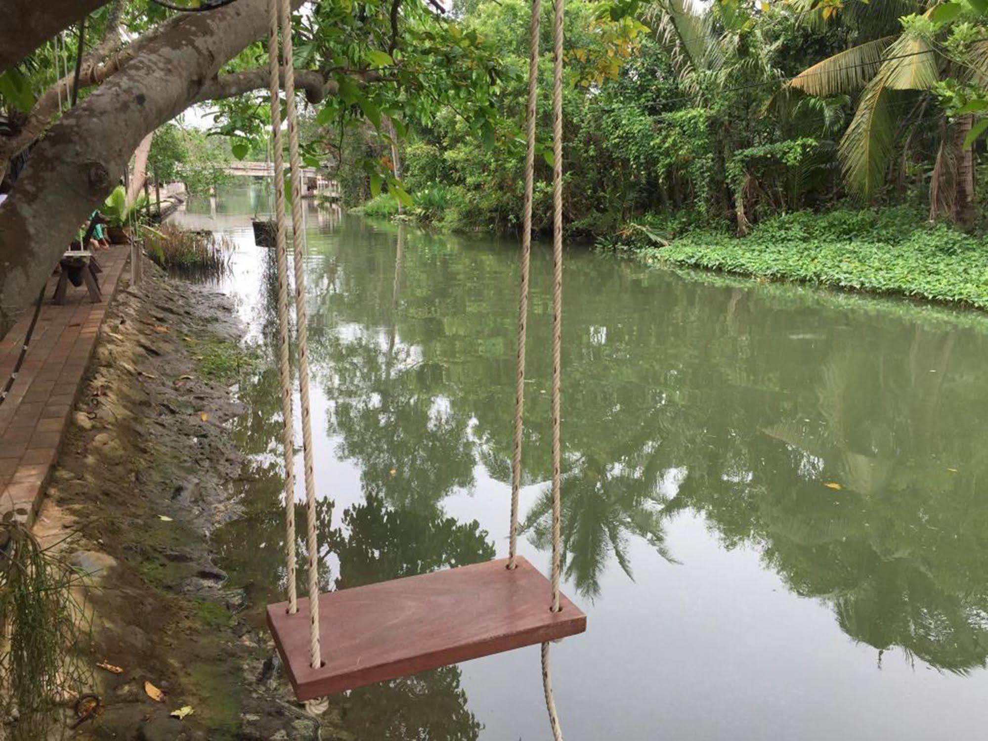 Baansuanleelawadee Resort Amphawa Eksteriør billede