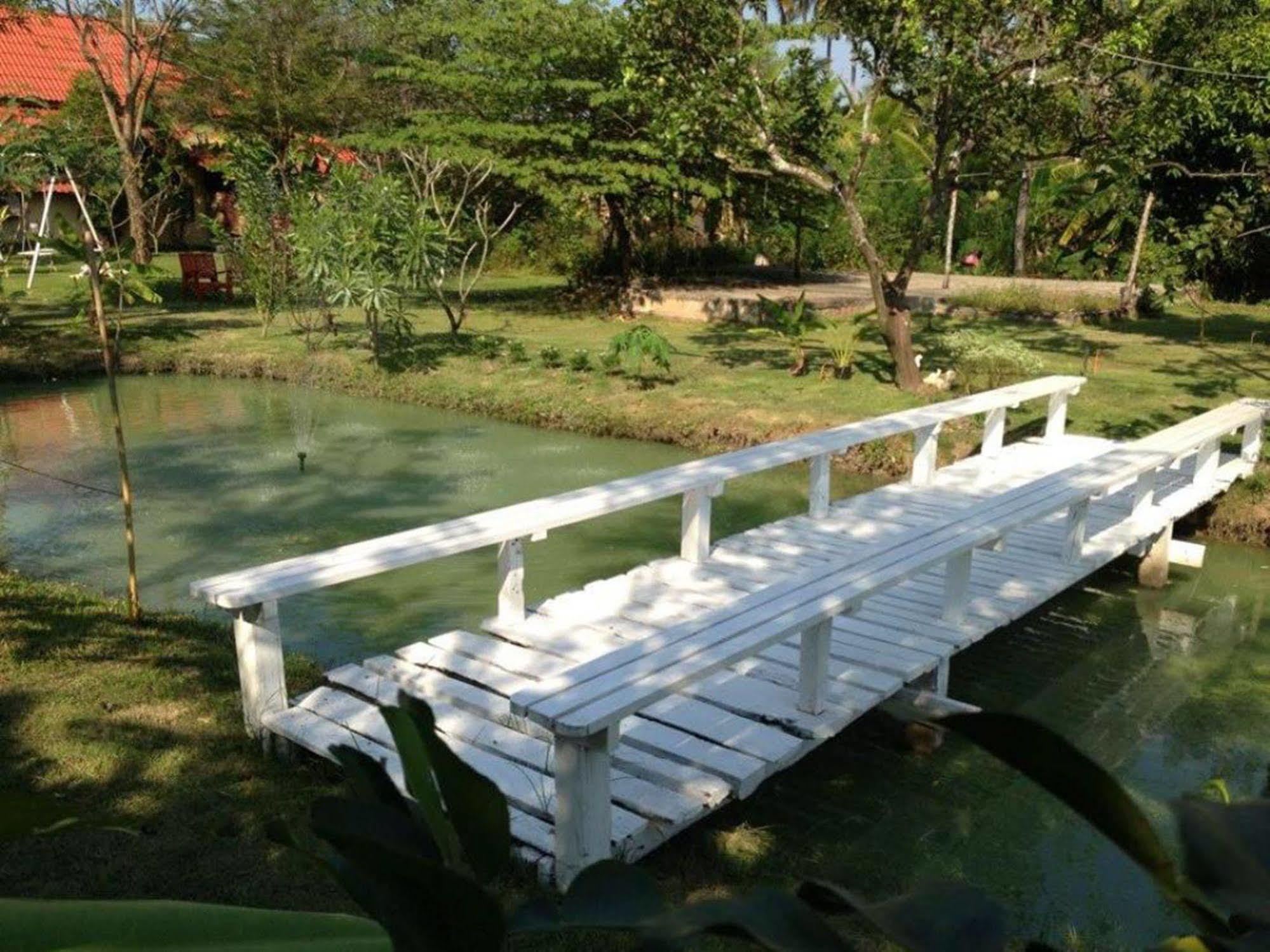 Baansuanleelawadee Resort Amphawa Eksteriør billede