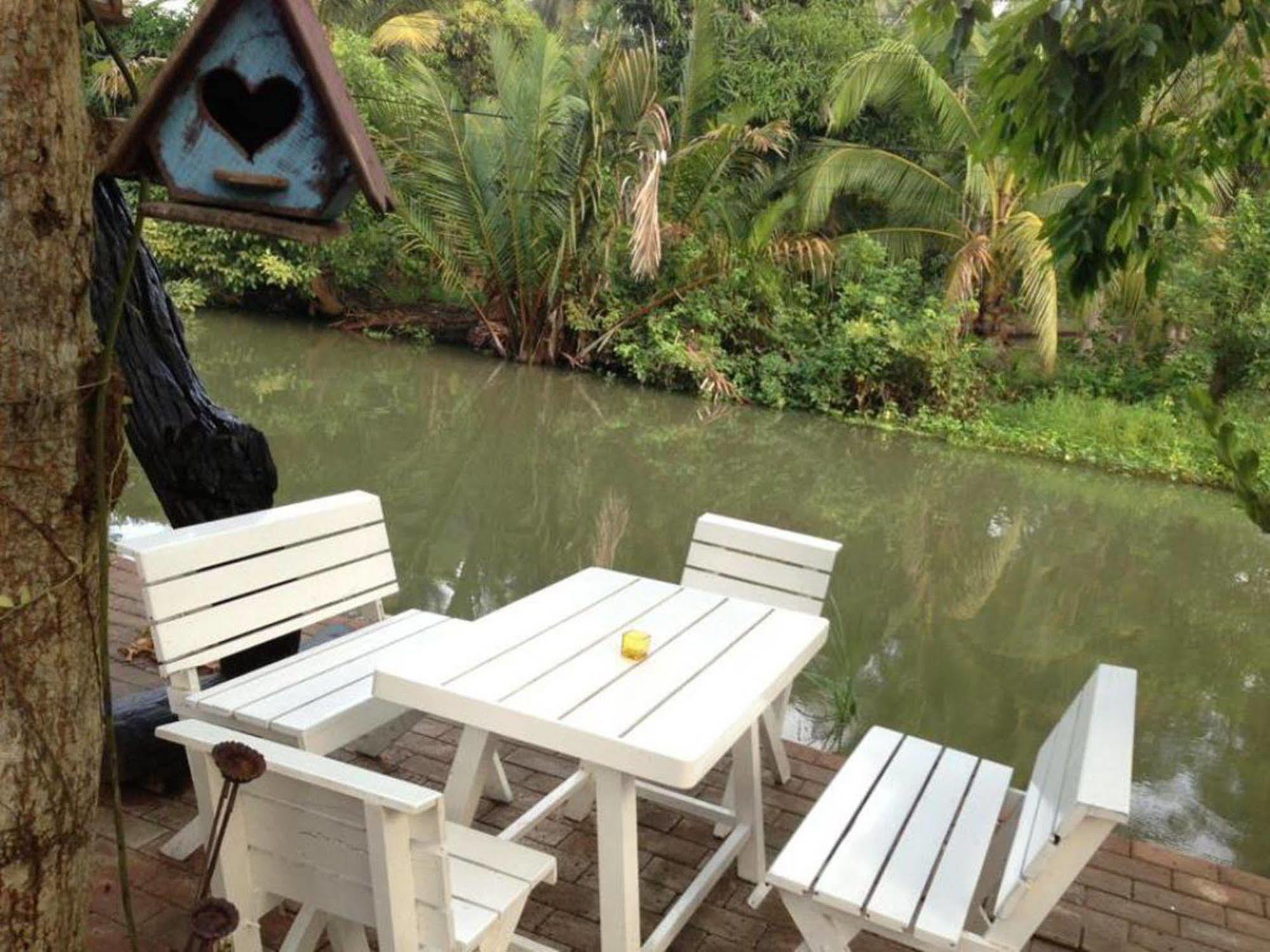 Baansuanleelawadee Resort Amphawa Eksteriør billede